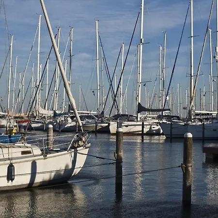 Úszó hotel Wohnboot 'tinyfloat' In Ijsselmeer Andijk