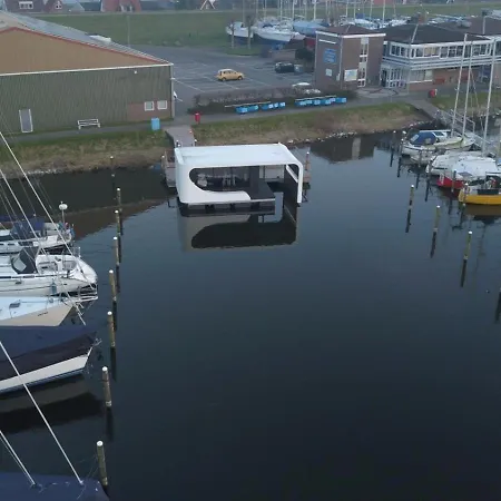 Wohnboot 'tinyfloat' In Ijsselmeer Tatil Evi Andijk