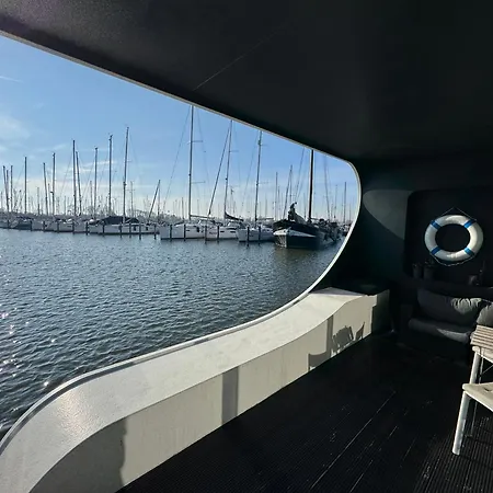 Wohnboot 'tinyfloat' In Ijsselmeer Tatil Evi Andijk