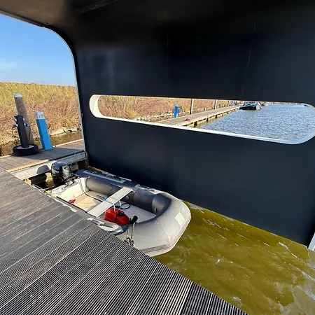 Úszó hotel Wohnboot 'tinyfloat' In Ijsselmeer